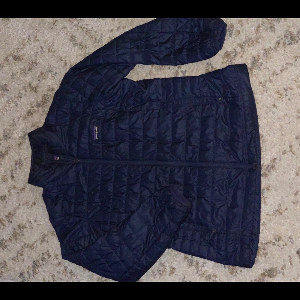 Patagonia women’s light puffer jacket